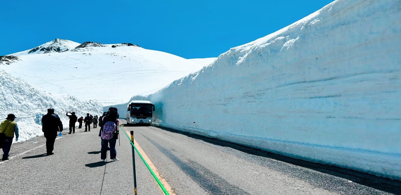 Otani Snow Walls at Kurobe Tateyama Alpine Route